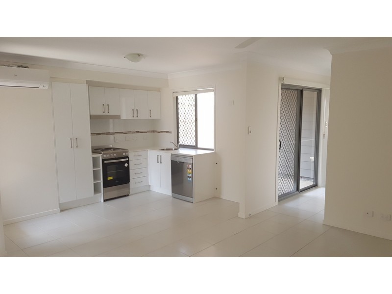 2/23 Alpine Court, Cranley QLD 4350