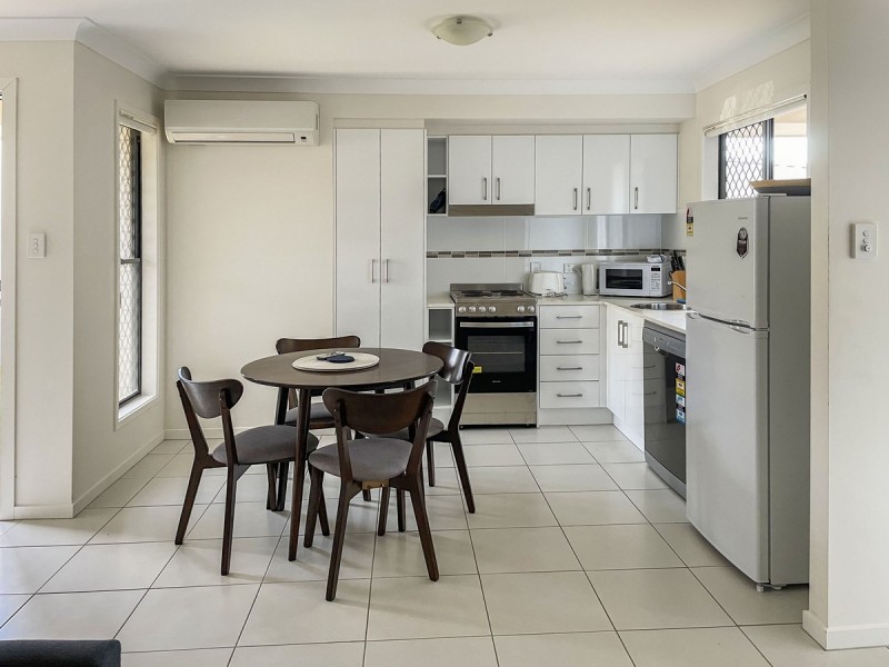 2/23 Alpine Court, Cranley QLD 4350