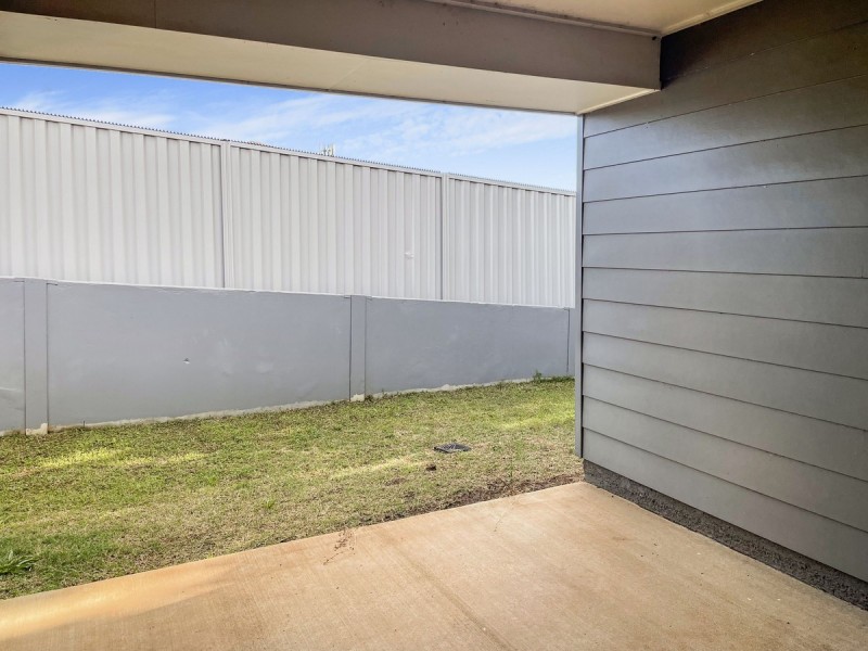 2/23 Alpine Court, Cranley QLD 4350