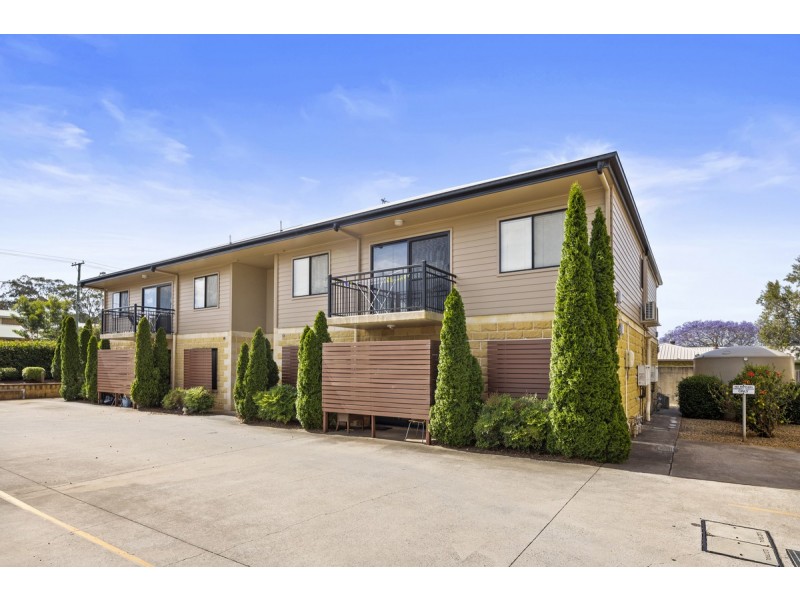 1/1-3 Uniplaza Court, Kearneys Spring QLD 4350