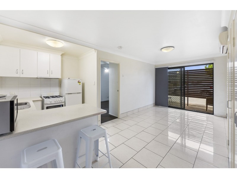 1/1-3 Uniplaza Court, Kearneys Spring QLD 4350