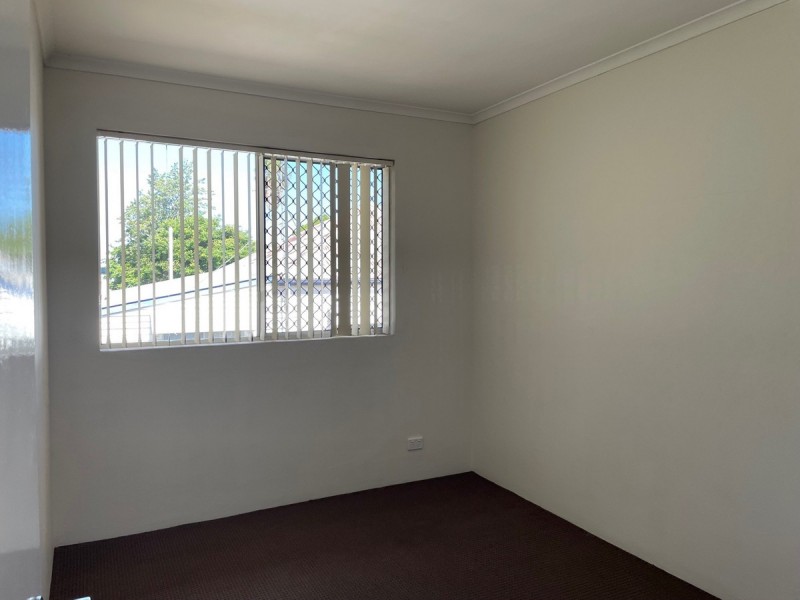 2/277A James Street, Newtown QLD 4350