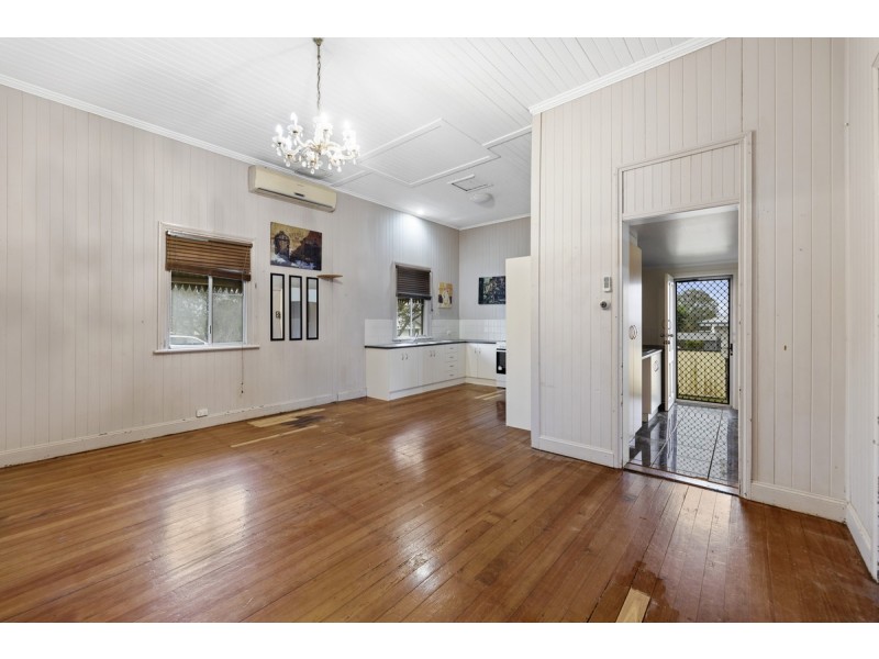 183 Taylor Street, Wilsonton QLD 4350