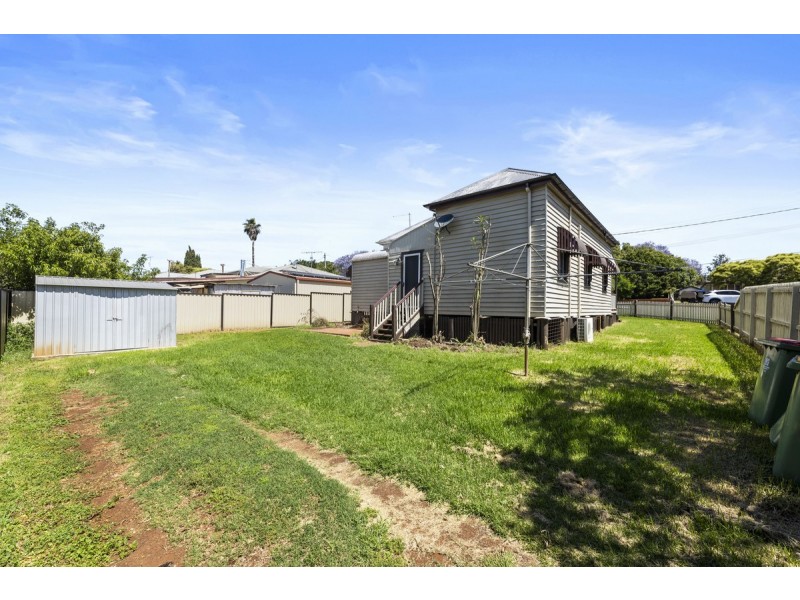 183 Taylor Street, Wilsonton QLD 4350