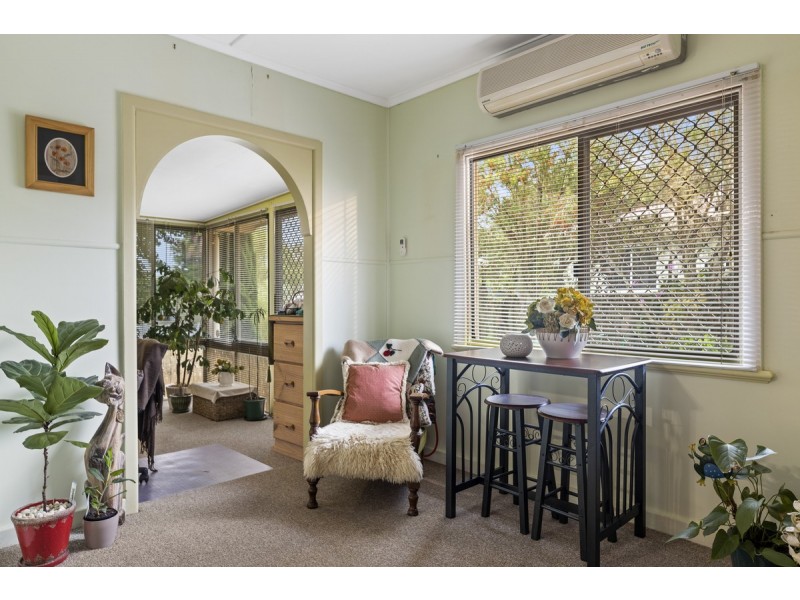 6 Wyndham Street, North Toowoomba QLD 4350