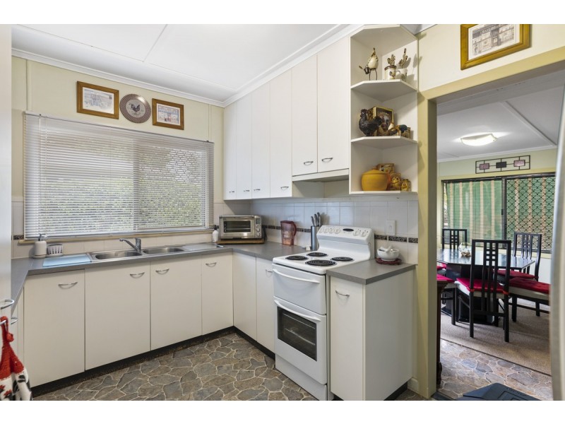 6 Wyndham Street, North Toowoomba QLD 4350