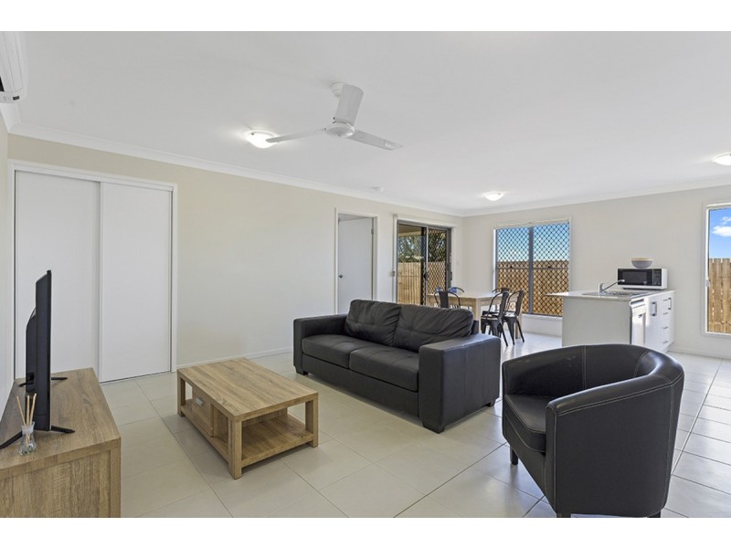 1/23 Alpine Court, Cranley QLD 4350
