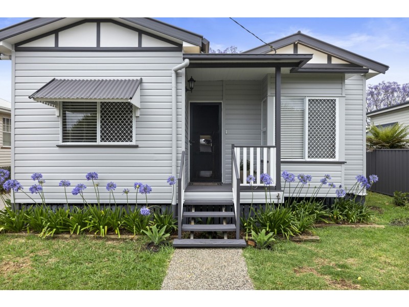 26 Henderson Street, Newtown QLD 4350