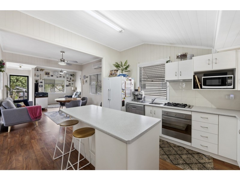 26 Henderson Street, Newtown QLD 4350