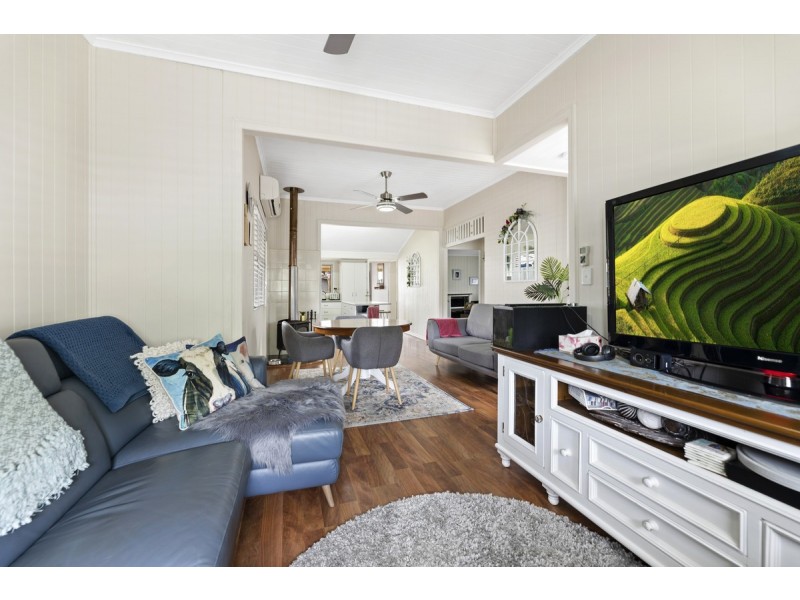 26 Henderson Street, Newtown QLD 4350