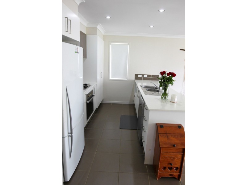 11 Wandoo Crescent, Westbrook QLD 4350