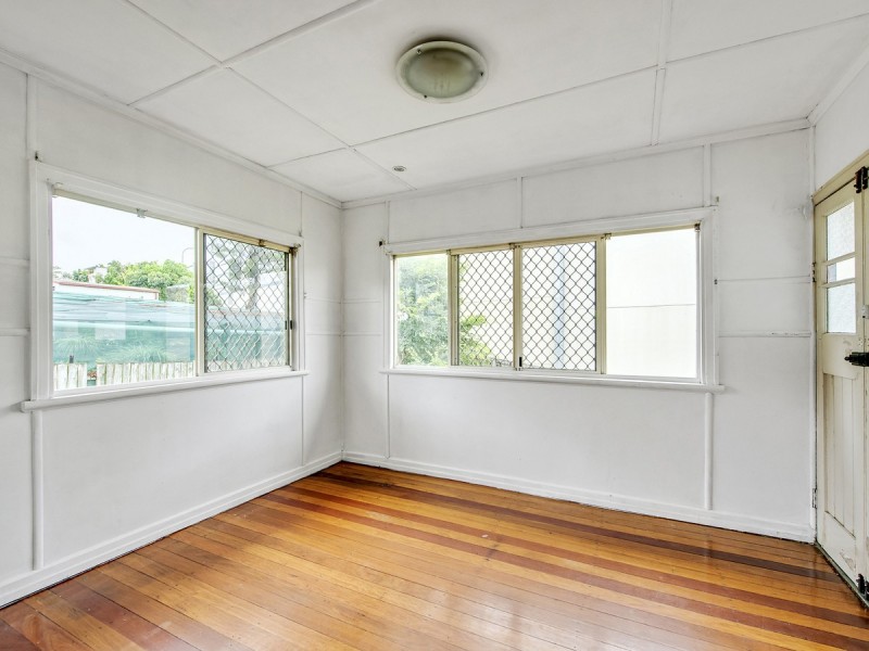 12 Barram Street, Goodna QLD 4300