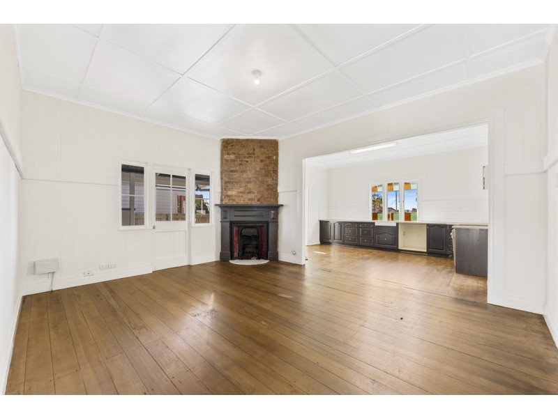 5 Kirk Street, Toowoomba City QLD 4350