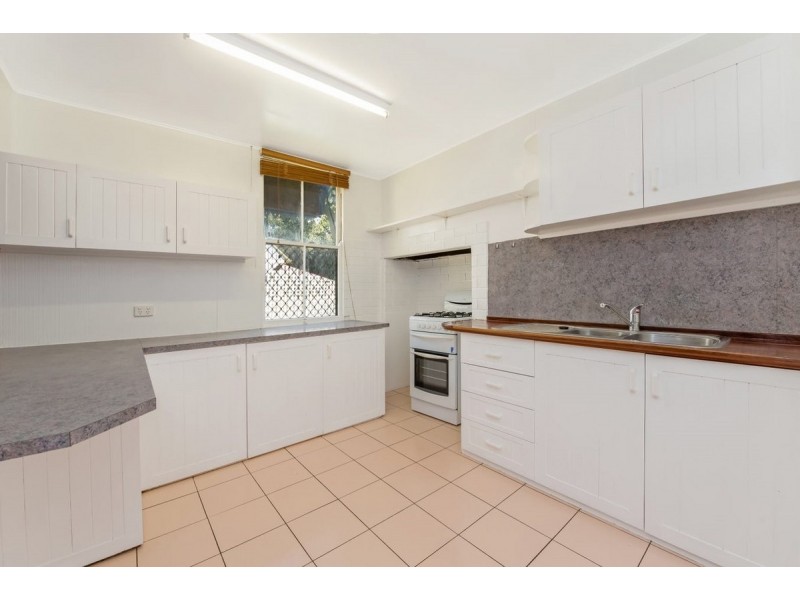 281 Hume Street, South Toowoomba QLD 4350