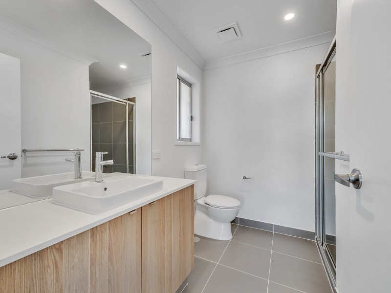 13 Austin Way, Park Ridge QLD 4125