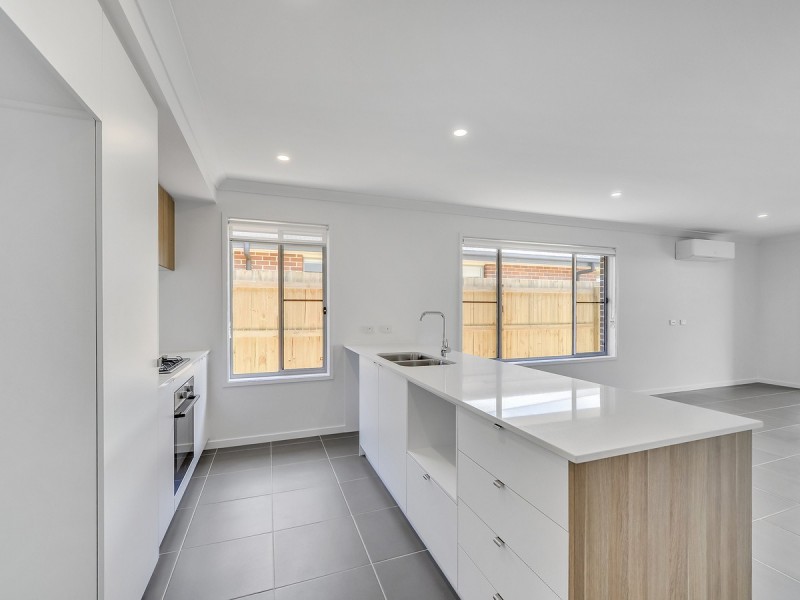 13 Austin Way, Park Ridge QLD 4125