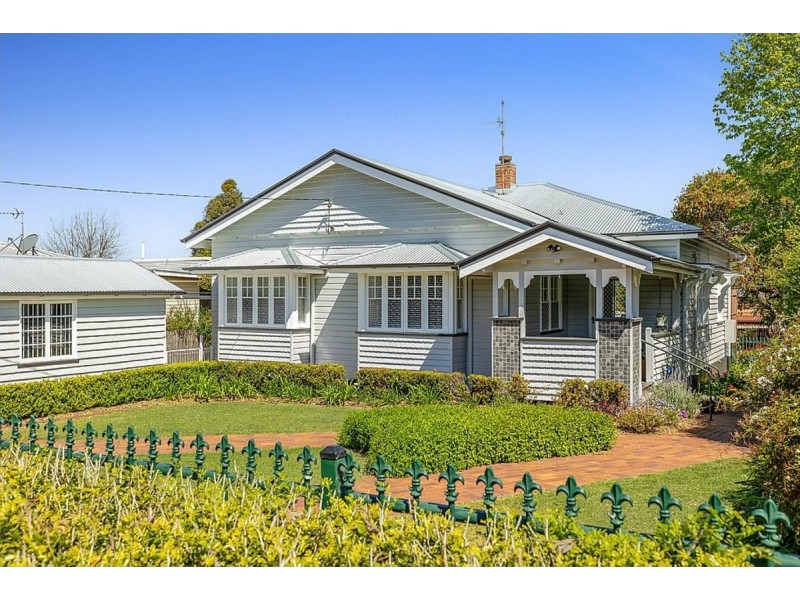 10 Vacy Street, Newtown QLD 4350