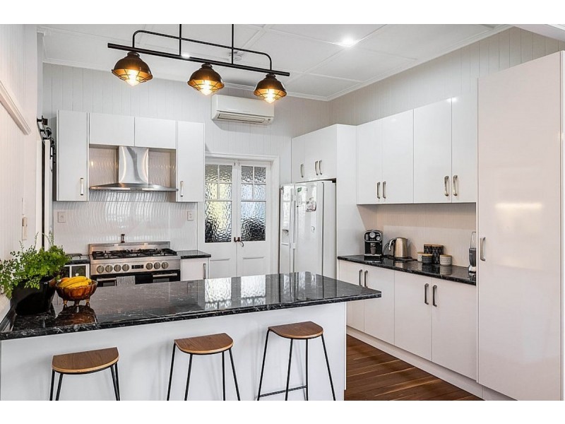 10 Vacy Street, Newtown QLD 4350
