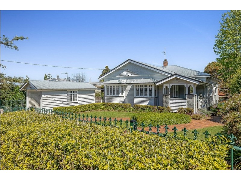 10 Vacy Street, Newtown QLD 4350