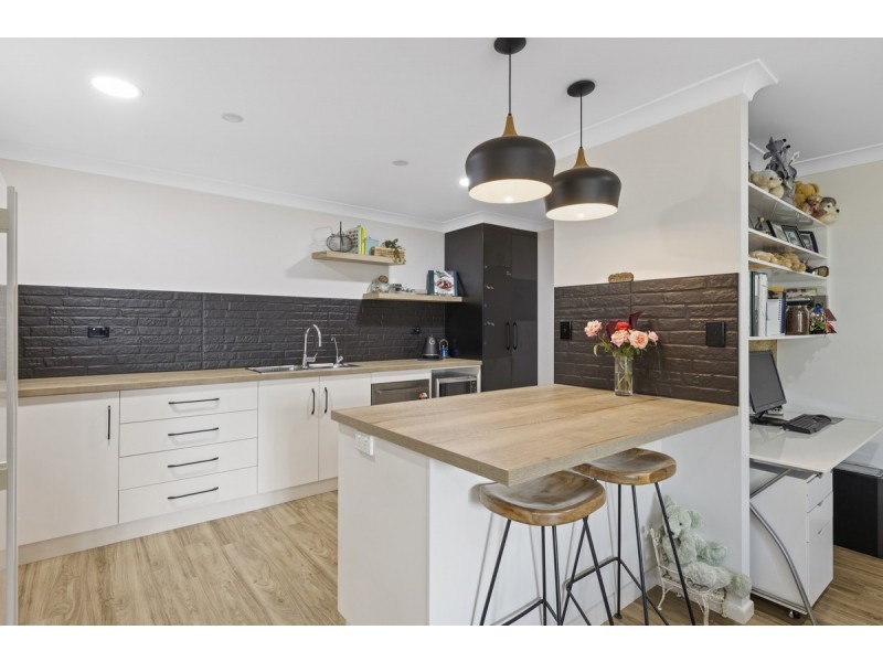 15 Risdon Street, Newtown QLD 4350