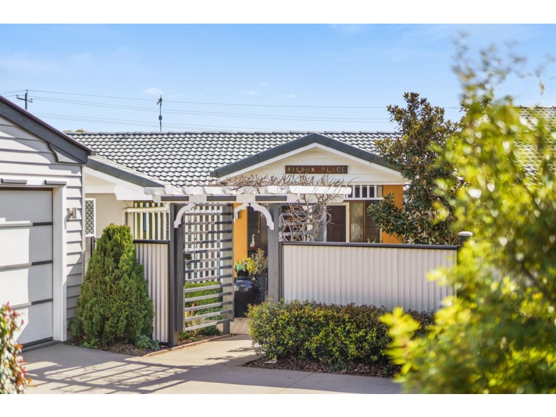 15 Risdon Street, Newtown QLD 4350