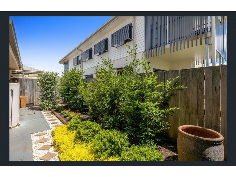 2/114 Drayton Road, Harristown QLD 4350