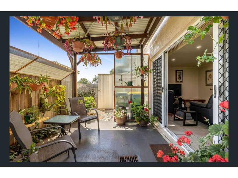 2/114 Drayton Road, Harristown QLD 4350