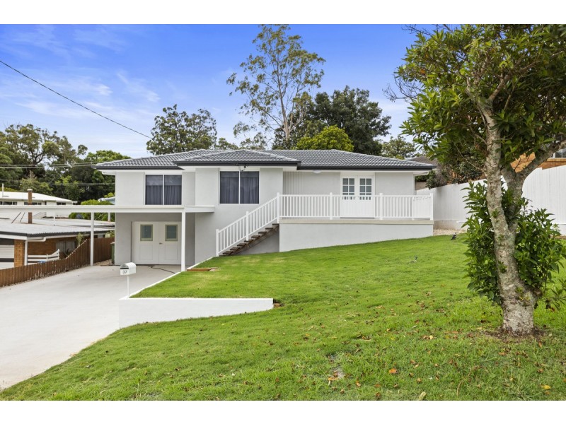 37 North Street, Mount Lofty QLD 4350