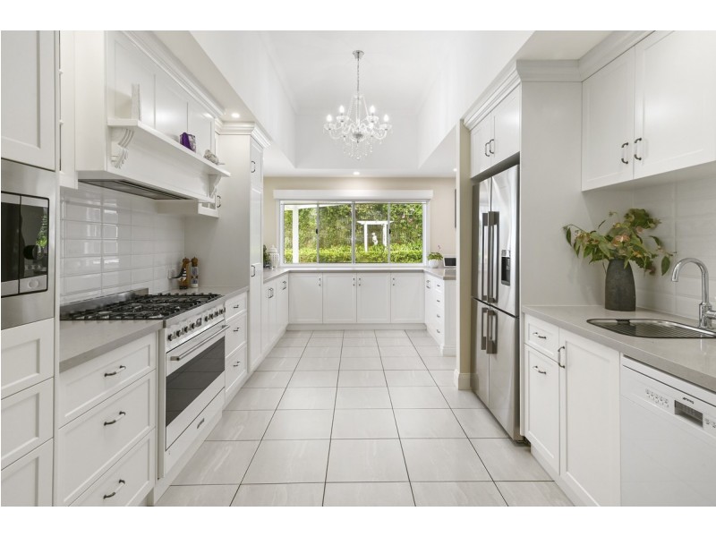 43 Alford Street, Mount Lofty QLD 4350