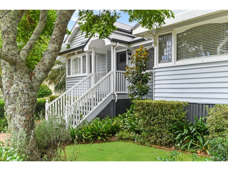 43 Alford Street, Mount Lofty QLD 4350