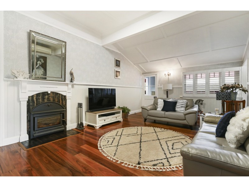 43 Alford Street, Mount Lofty QLD 4350