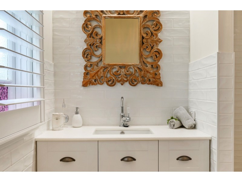 43 Alford Street, Mount Lofty QLD 4350