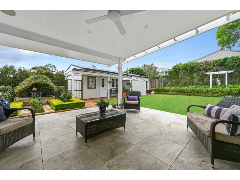 43 Alford Street, Mount Lofty QLD 4350