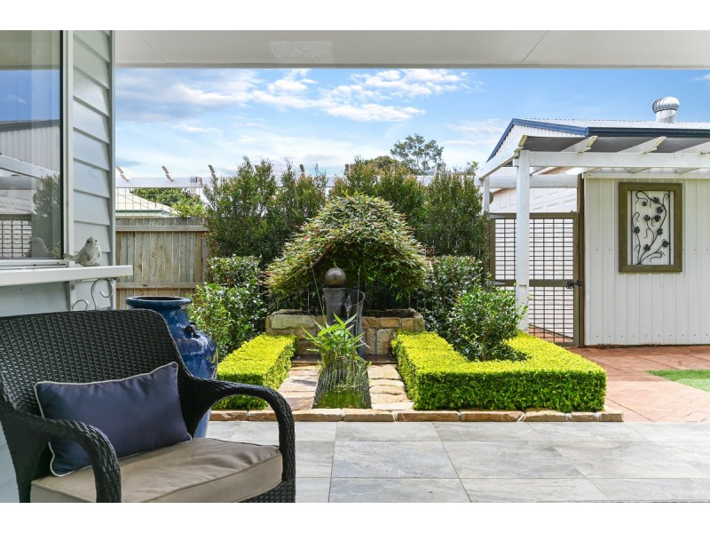 43 Alford Street, Mount Lofty QLD 4350
