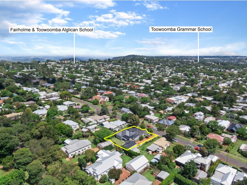 43 Alford Street, Mount Lofty QLD 4350