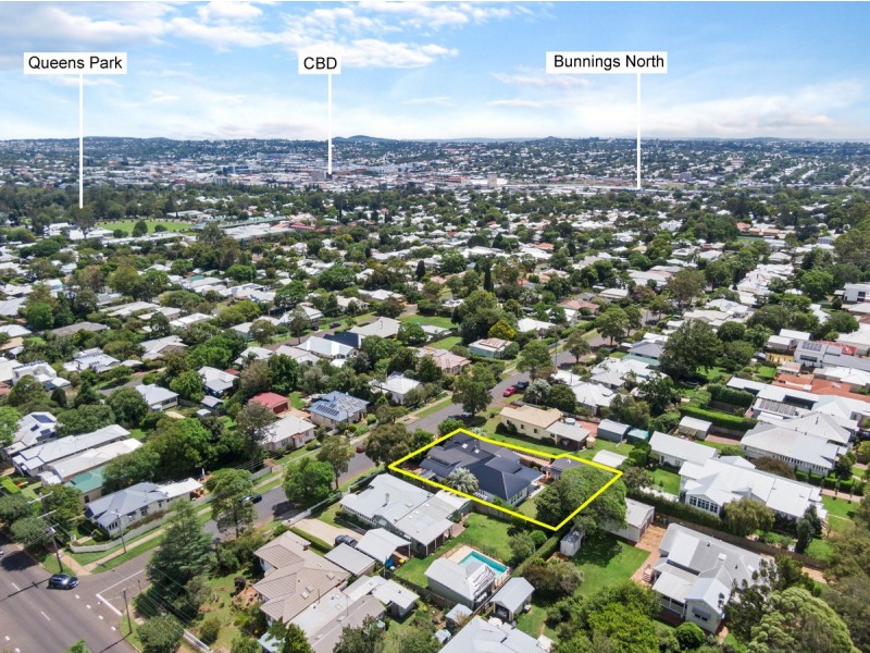 43 Alford Street, Mount Lofty QLD 4350