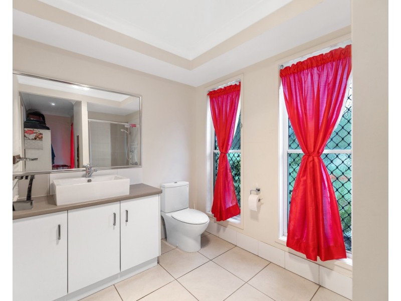 233 Nelson Street, Kearneys Spring QLD 4350