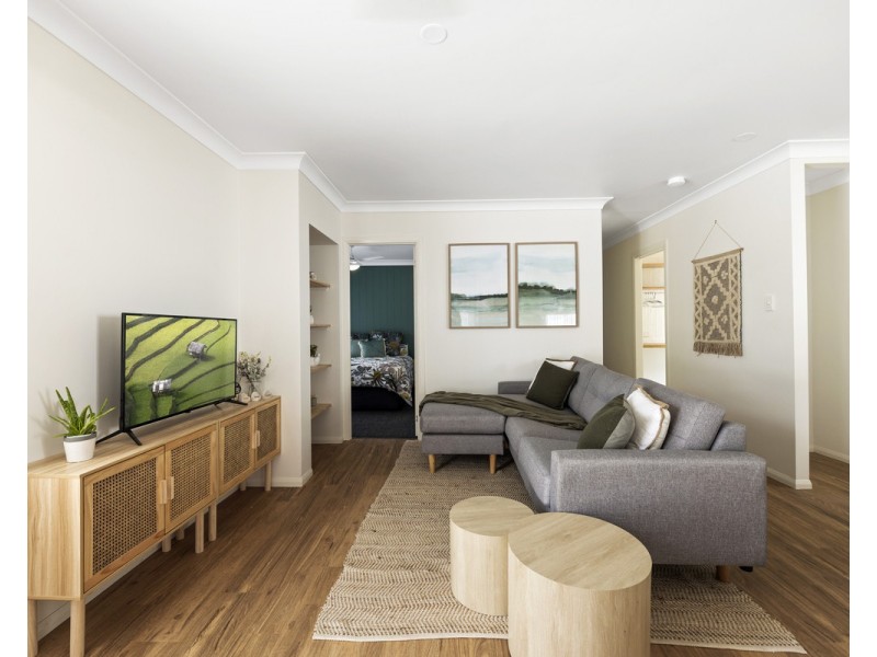 37 North Street, Mount Lofty QLD 4350