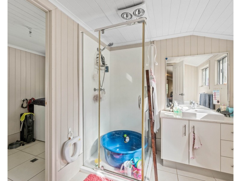 3861 Esk-Hampton Road, Ravensbourne QLD 4352