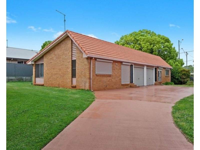 1/2 Krause Court, East Toowoomba QLD 4350