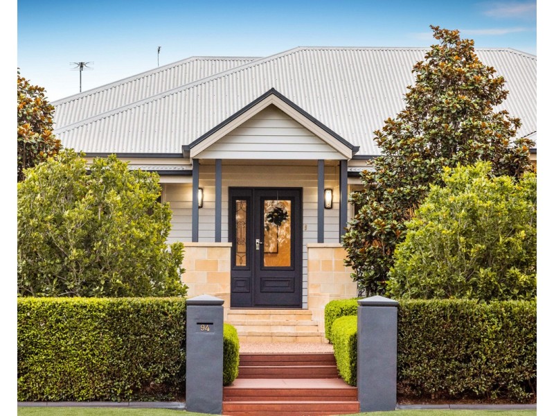94 Spring Street, Middle Ridge QLD 4350