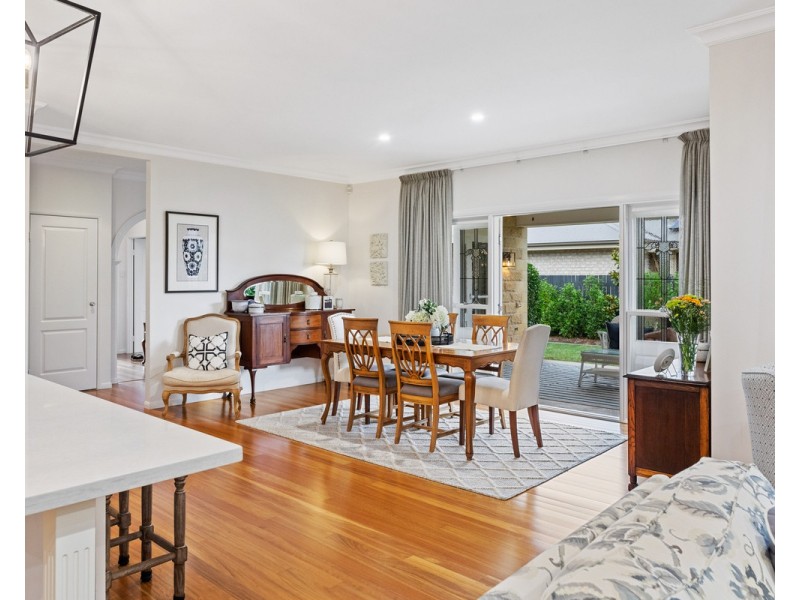 94 Spring Street, Middle Ridge QLD 4350