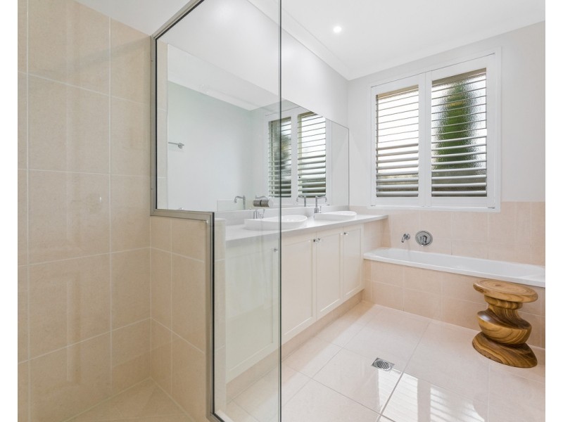 94 Spring Street, Middle Ridge QLD 4350