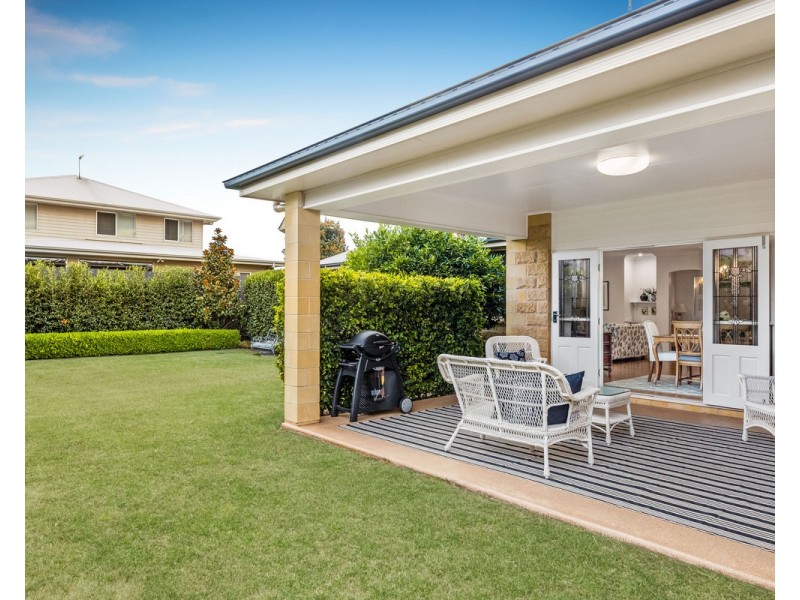 94 Spring Street, Middle Ridge QLD 4350