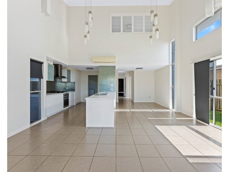 27/21 Andersson Court, Highfields QLD 4352