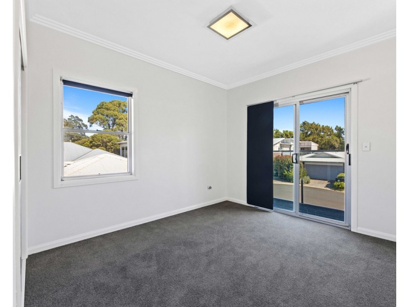 27/21 Andersson Court, Highfields QLD 4352