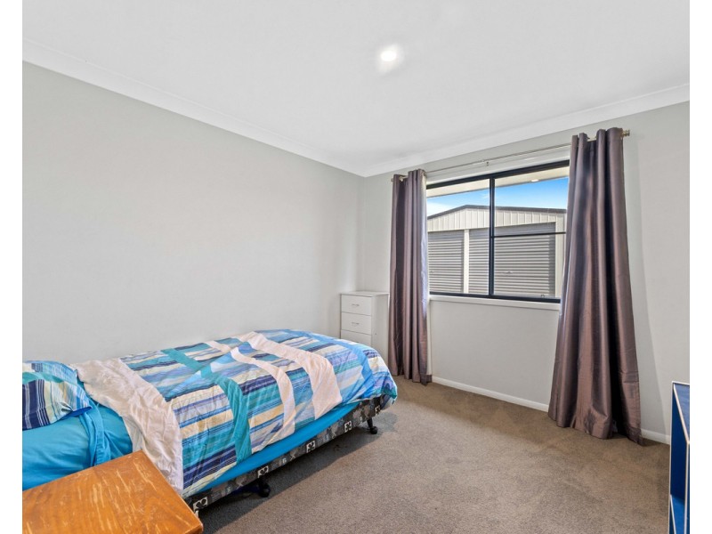 18 Farmer Drive, Meringandan West QLD 4352