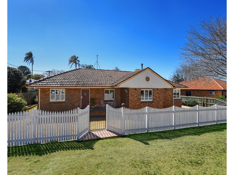 15 Henderson Street, Newtown QLD 4350