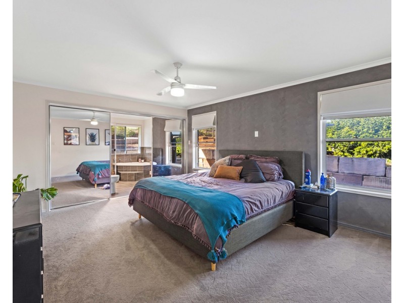 11 Panorama Crescent, Gowrie Junction QLD 4352