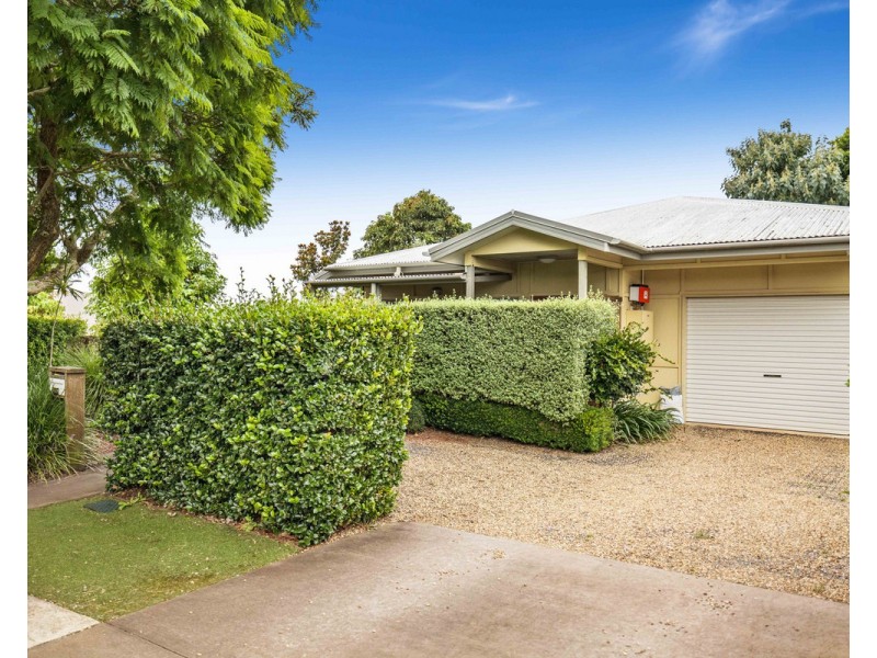 308 Ramsay Street, Middle Ridge QLD 4350